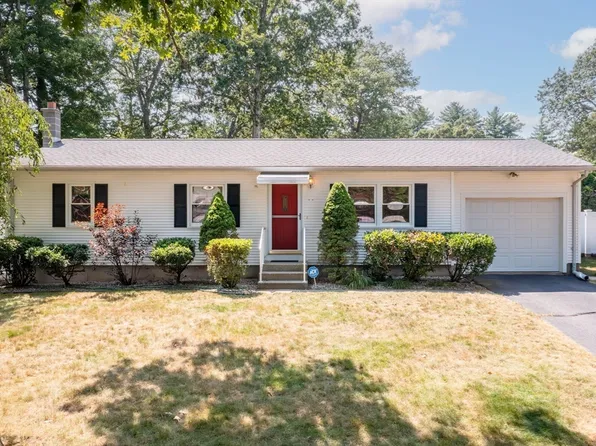 60 Saffron Cir, Springfield, MA 01129