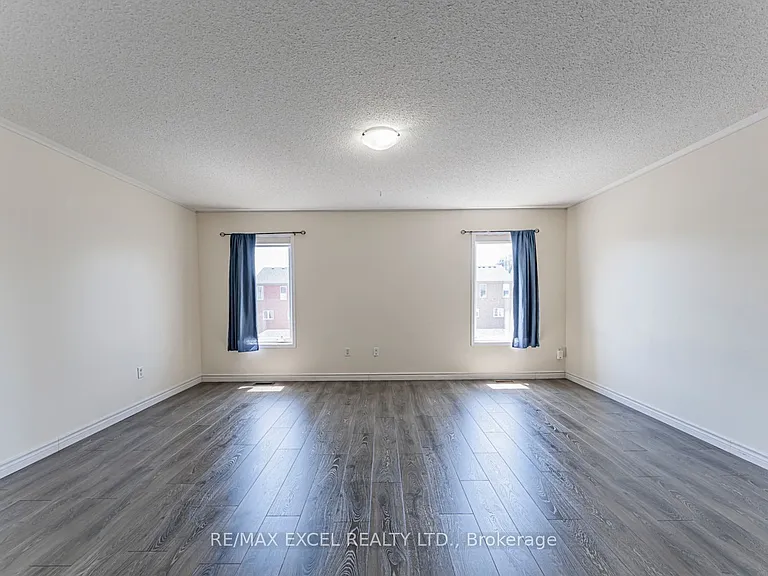 98 Georgian Dr — Photo 23