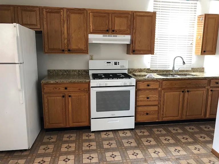 3818 Pier St #3 — Photo 4