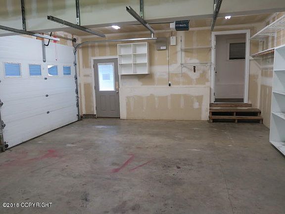 3rd image of 435 W Crestwood Ave