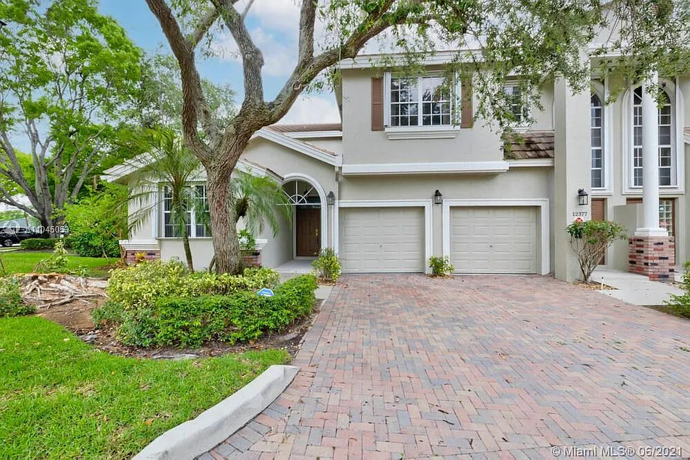 3 bed, 2.0 bath, 1665 sqft, $3,750 — Photo 1