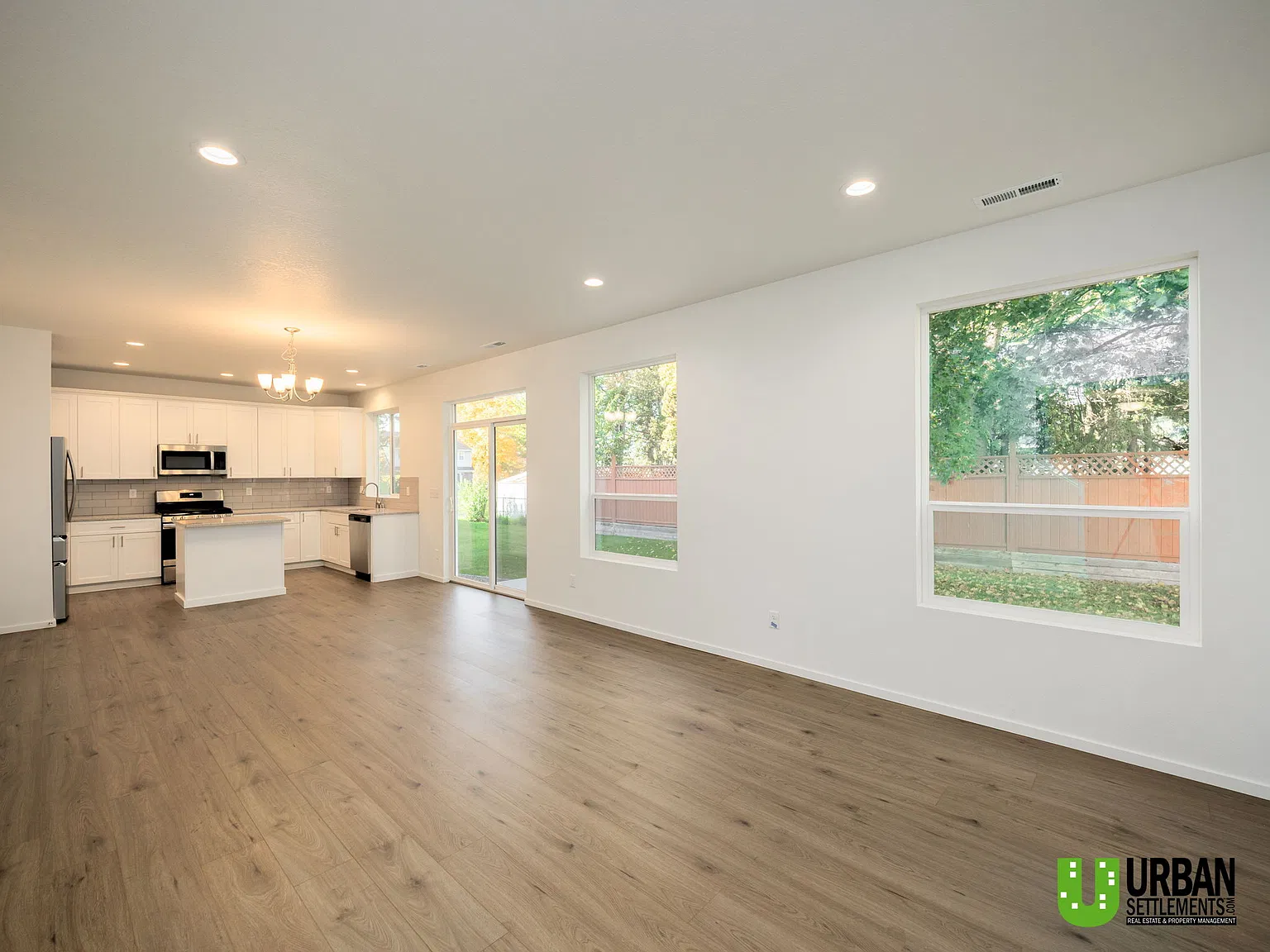 3 bed, 2.5 bath, 1850 sqft, $2,695 — Photo 1