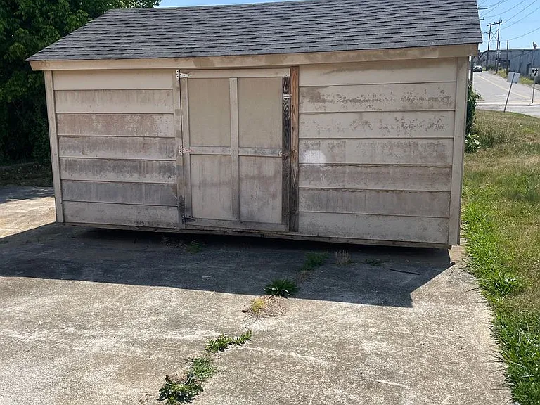 2701 Patrick Ave — Photo 4