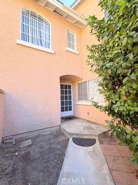 3 bed, 2.5 bath, 1417 sqft, $2,995 — Photo 3