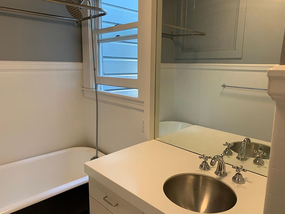 1st image of 2550 Gough St APT 4