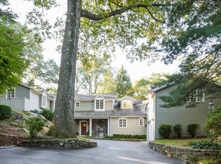 7 Raiders Ln, Darien, CT 06820