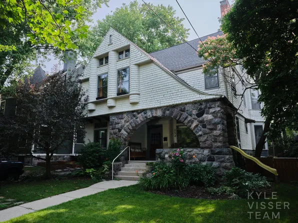 254 College Ave SE, Grand Rapids, MI 49503