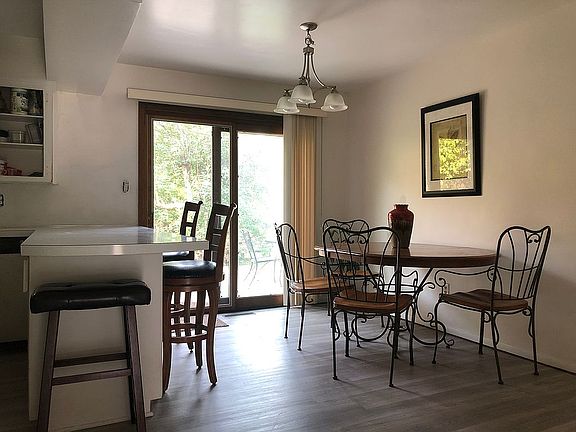 4th image of 25736 Glamorgan Dr