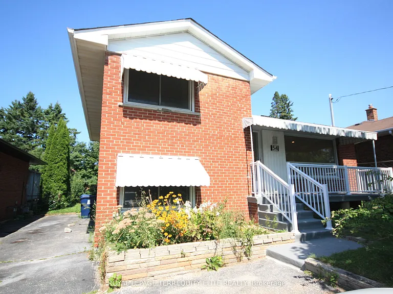 54 Beacham Cres #LOWER — Photo 1
