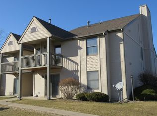 3602 Timberbridge Dr APT H, Valparaiso, IN 46383