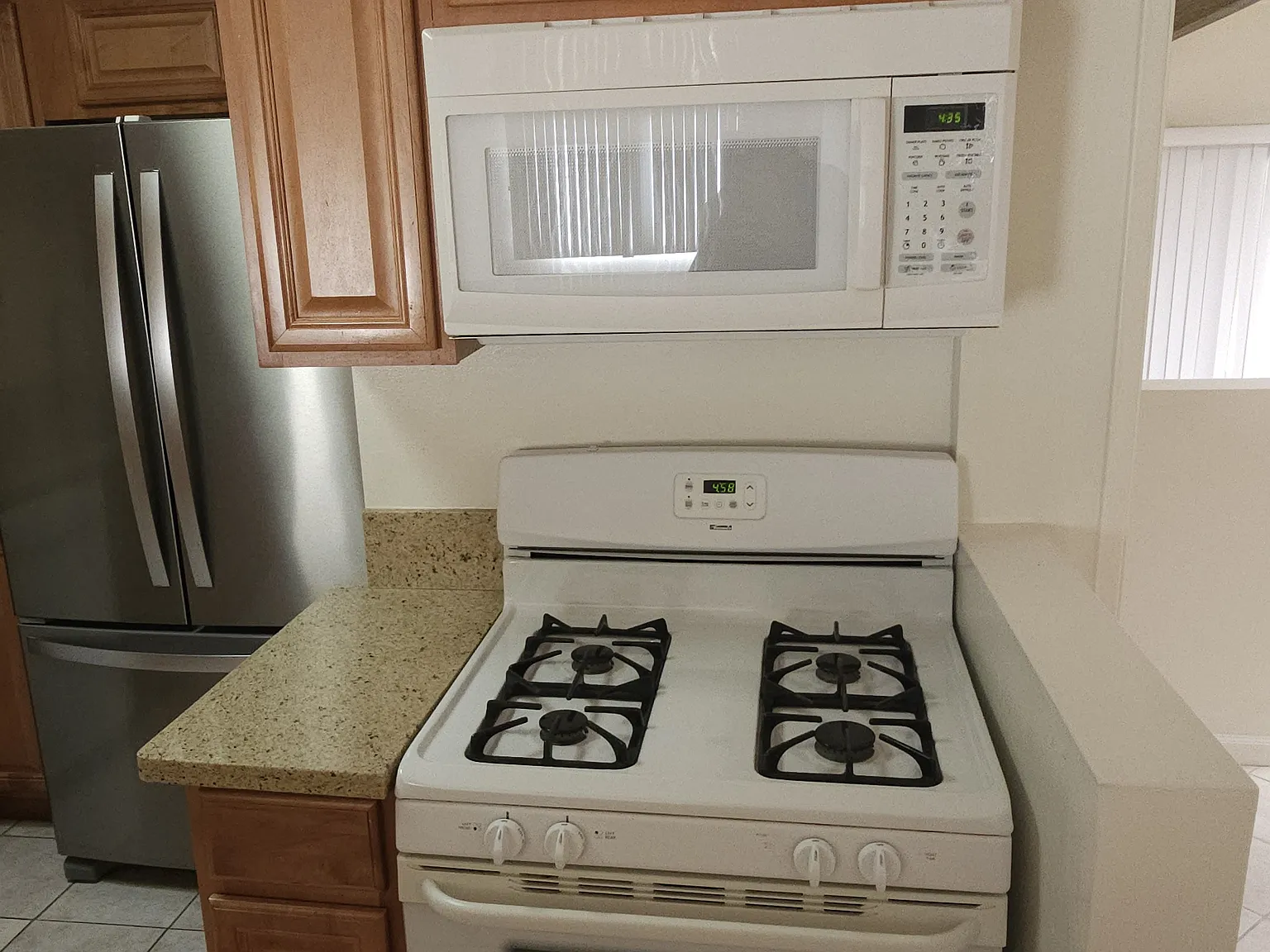 3 bed, 1800 sqft, $4,000 — Photo 4
