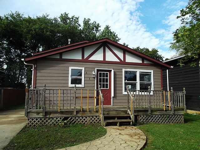 1st image of 212 W Fairfield Ter