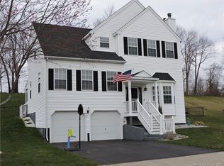 51 Nutmeg Ct, Middletown, CT 06457