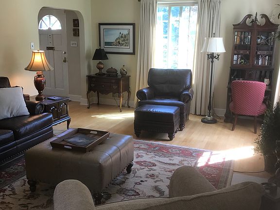 5th image of 15 Park Dr