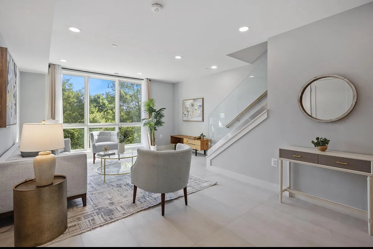 Building Photo - 424 Missouri Ave NW #2