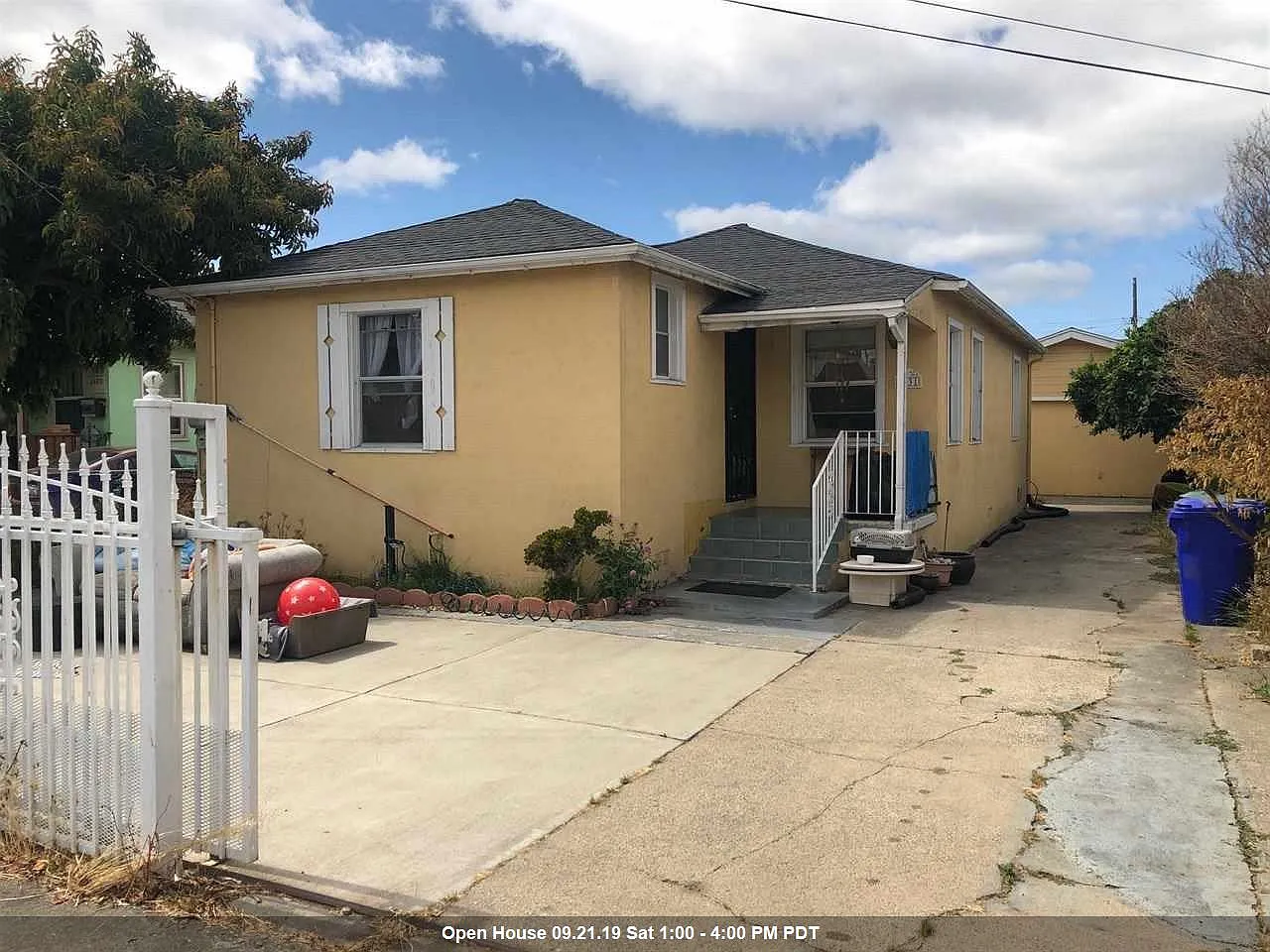 2631 Merritt Ave photo 1