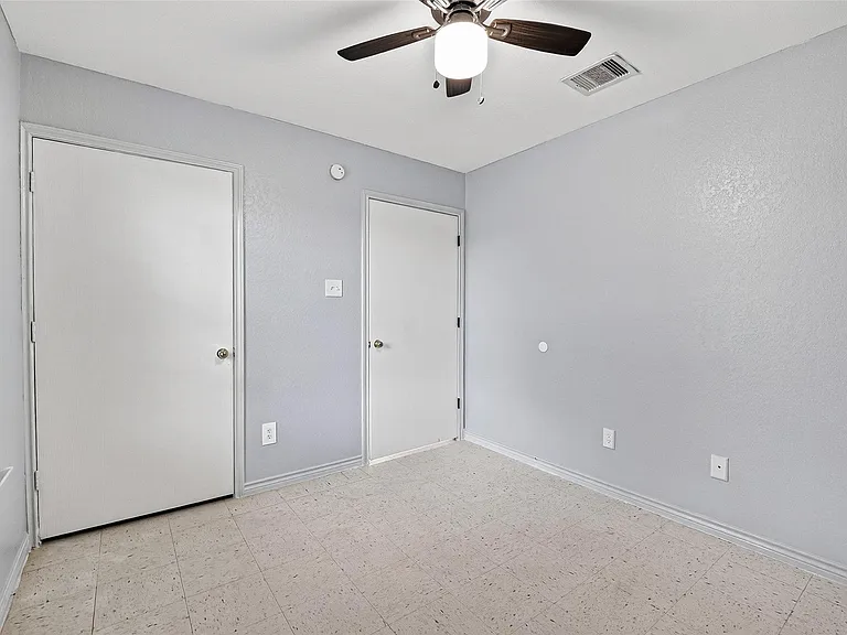 11411 Roandale Dr — Photo 23