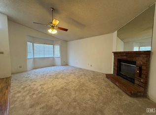 7817 Rushing River Ct, Bakersfield, CA 93313