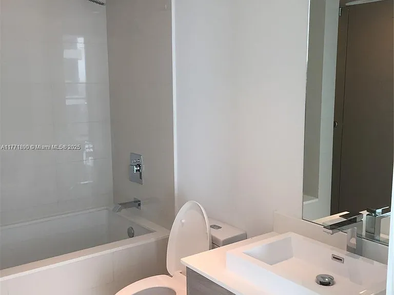 1300 S Miami Ave #20 — Photo 18