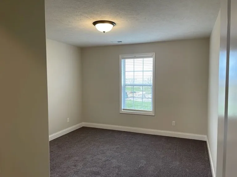 1605 Peppermill Ln — Photo 8