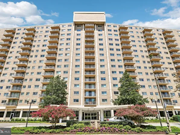 1225 Martha Custis Dr APT 216, Alexandria, VA 22302