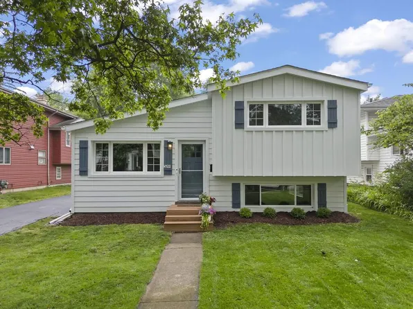 5244 Benton Ave, Downers Grove, IL 60515