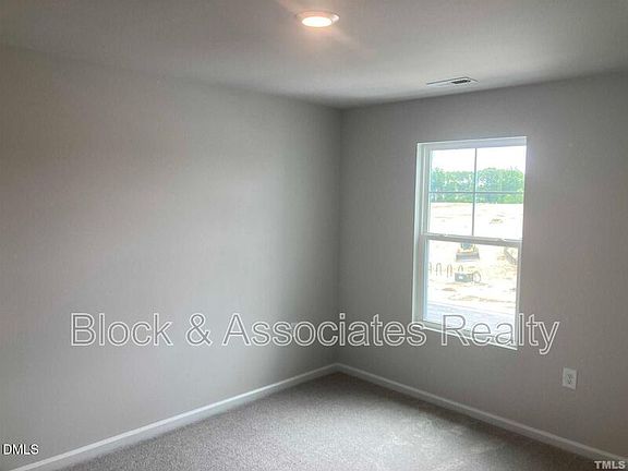 4th image of 1823 Caen St