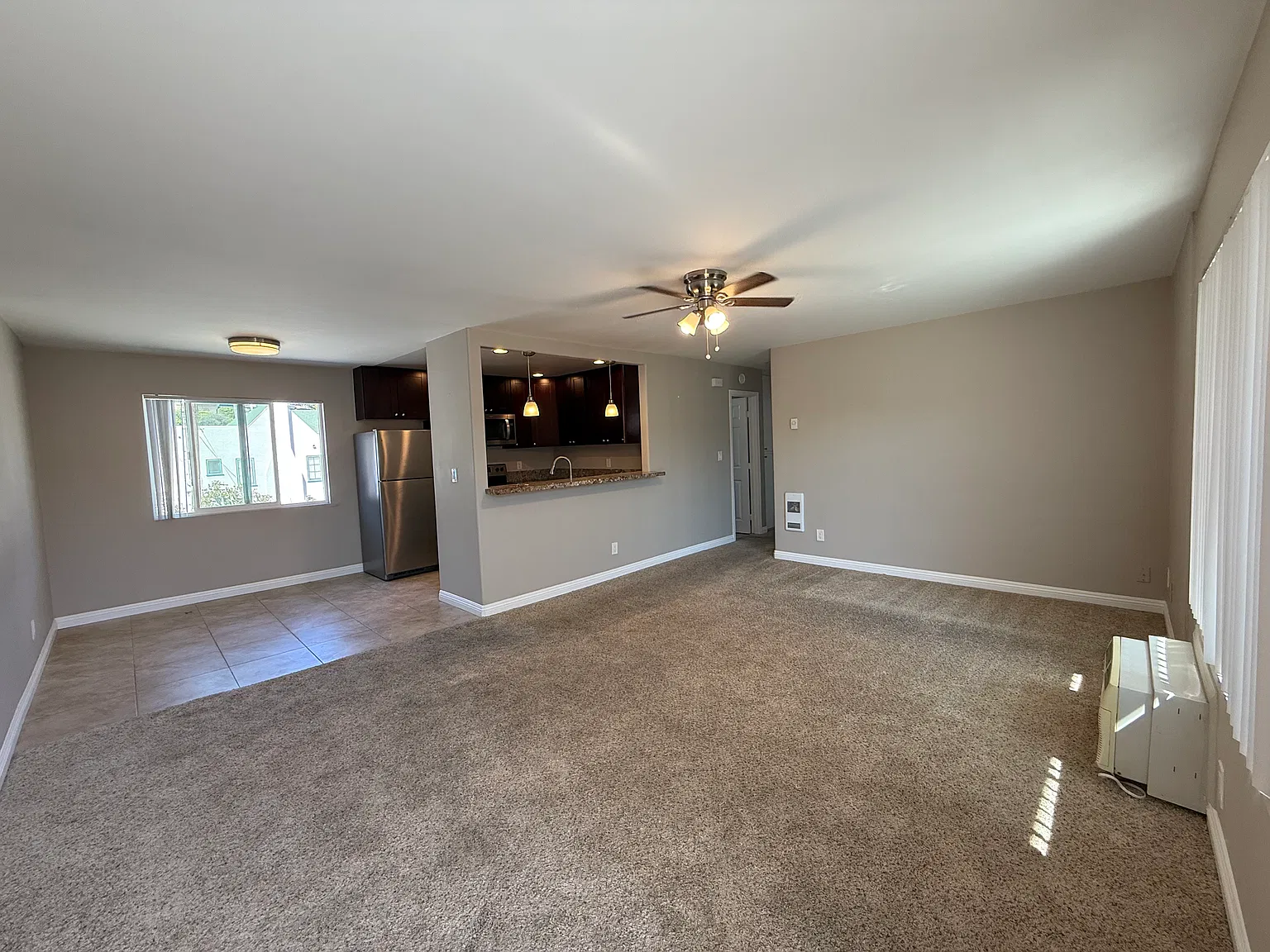 2 bed, 800 sqft, $2,400 — Photo 4