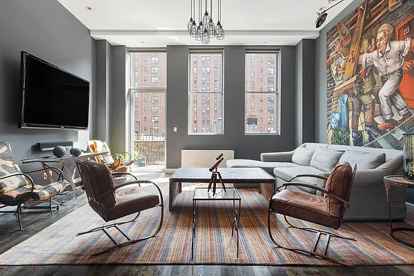 Sold by Compass | media 9