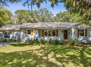 218 N 18th St, Fernandina Beach, FL 32034