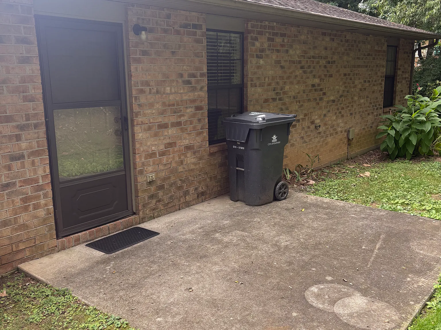 2 bed, 975 sqft, $1,200 — Photo 3
