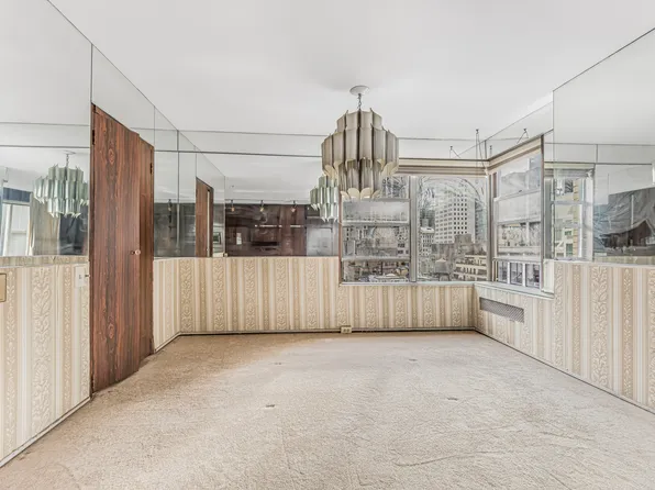 77 West 55th Street image 6 of 25