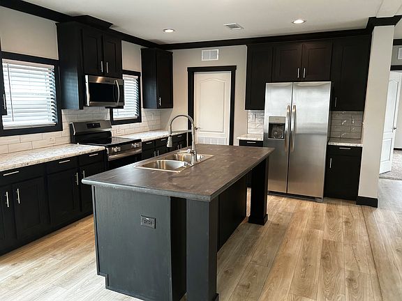 3rd image of 1218 Woodyard Dr #488