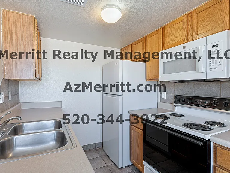 801 E Waverly St #B — Photo 12