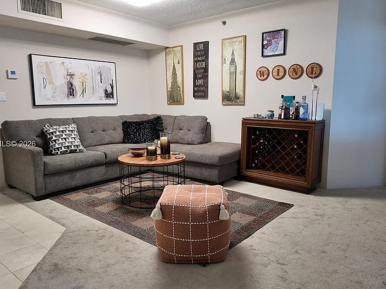 3600 Mystic Pointe Dr #1111 — Photo 3