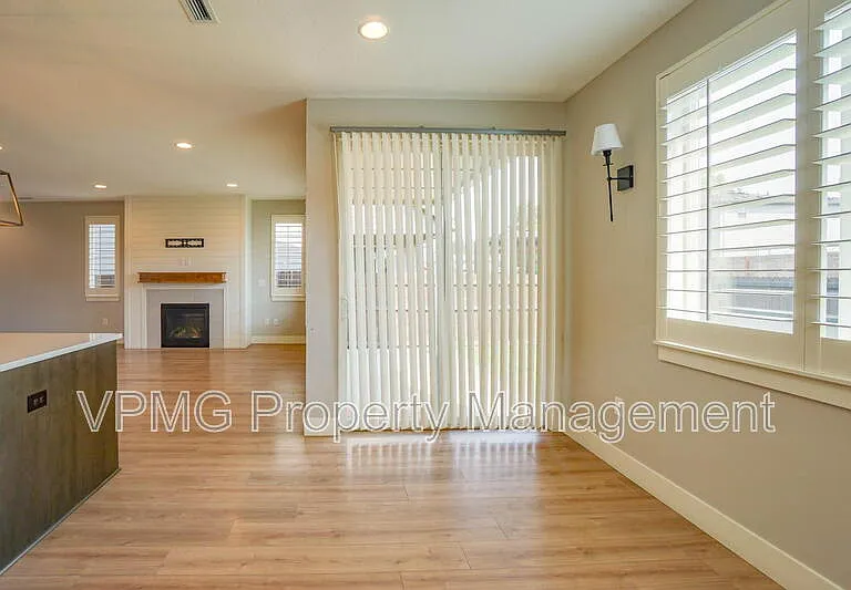 12501 NE 102nd Way — Photo 13