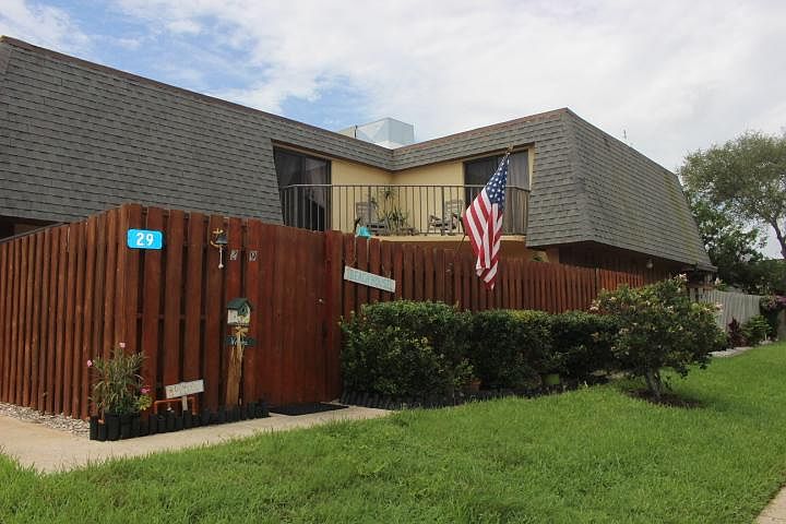 1st image of 29 Cedar Dunes Dr