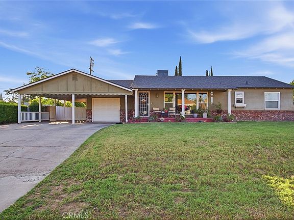 3rd image of 1701 Eucalyptus St
