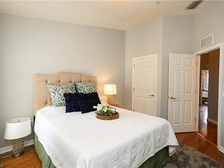 960 Hampton Cir #80 — Photo 44