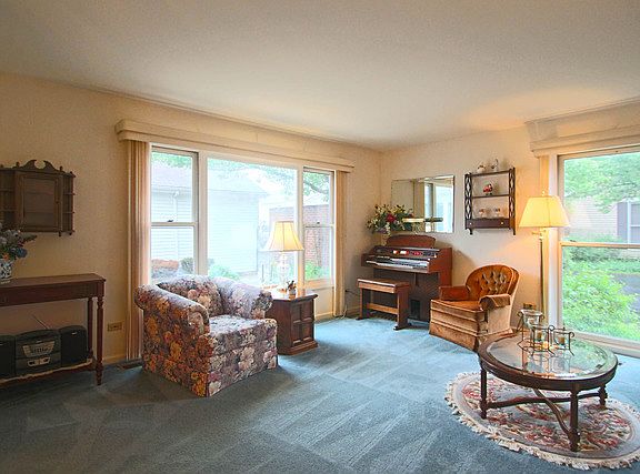 5th image of 898 Dartmouth Dr