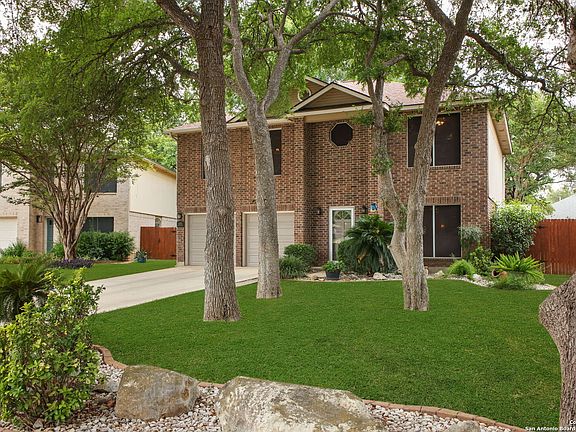 4th image of 15218 Preston Court Dr.