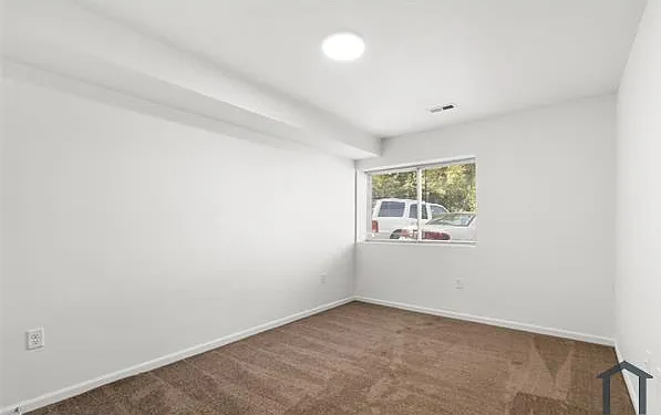 3900 Gwynn Oak Ave — Photo 8