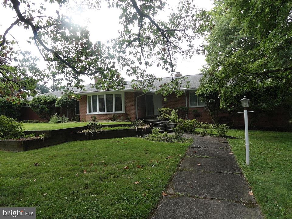 2nd image of 7808 Seven Mile Ln