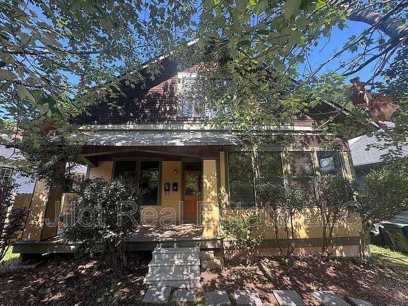 1st image of 176 Flora Ave NE #A