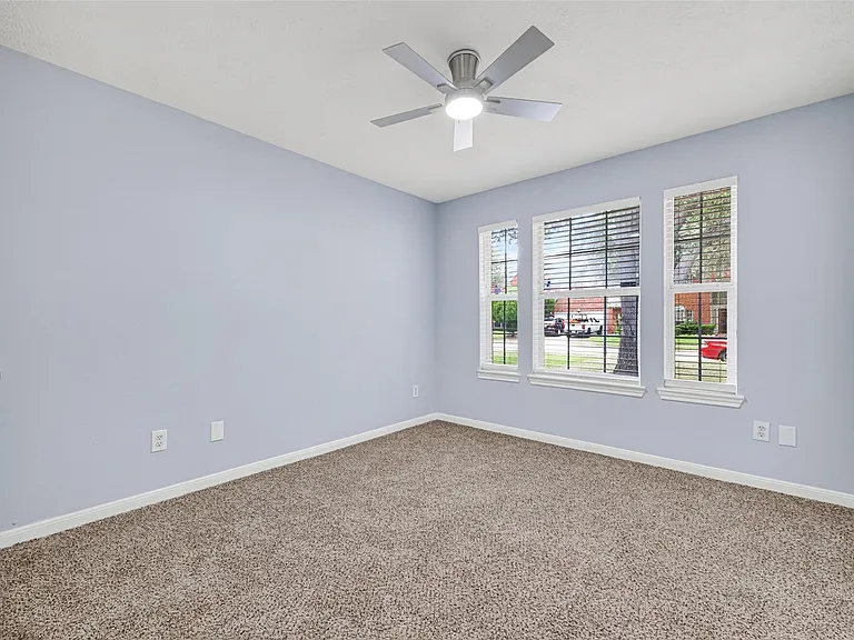 8810 Barron Wood Cir — Photo 18