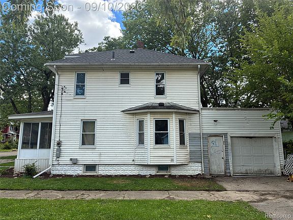 3rd image of 1517 Iowa Ave