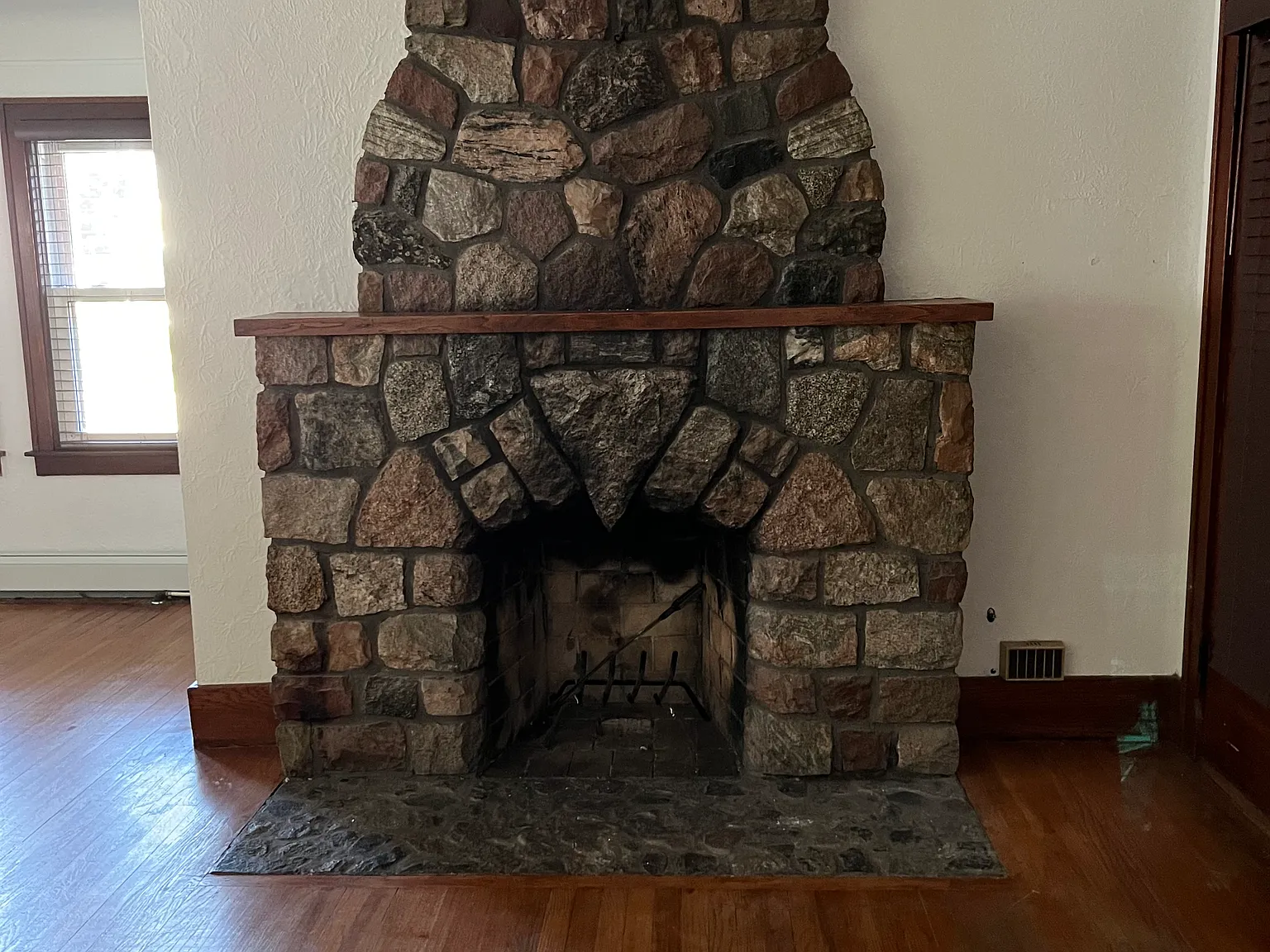 2 bed, 850 sqft, $1,700 — Photo 4