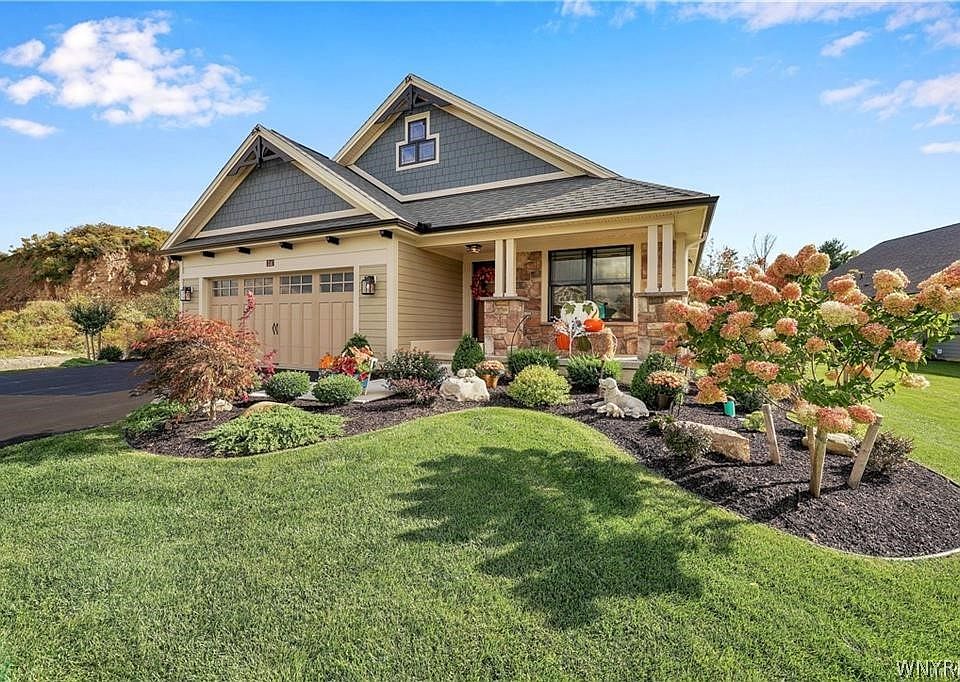 1st image of 26 Creekstone Dr