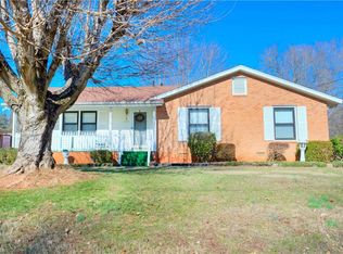1455 London Dr, High Point, NC 27260