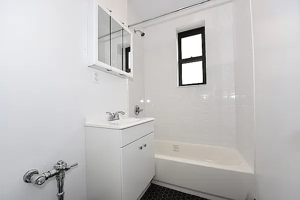Rented by Keller Williams NYC | media 15
